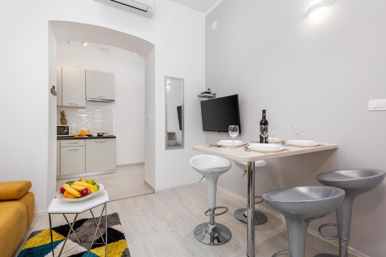 Rijeka With Love Center Εξωτερικό φωτογραφία